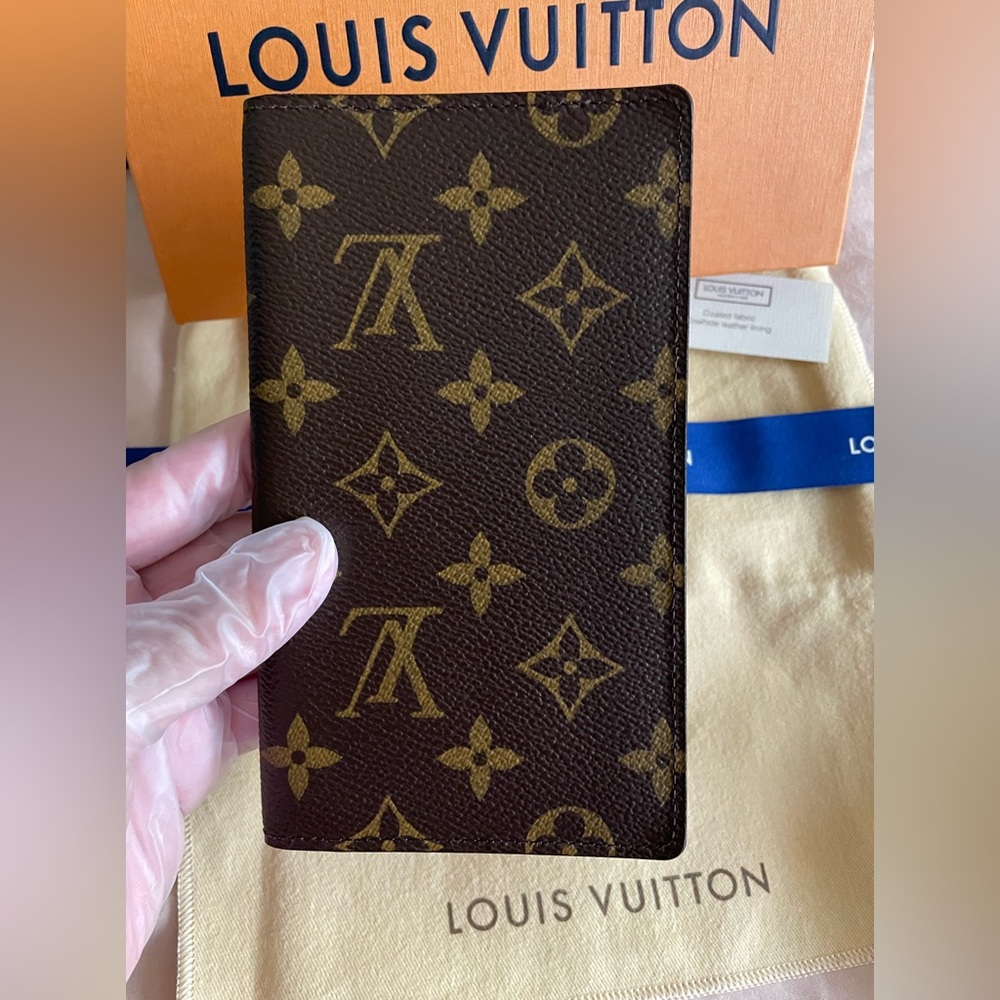PRISTINE Vintage Authentic Louis Vuitton Monogram Canvas Bifold! - Picture 4 of 14